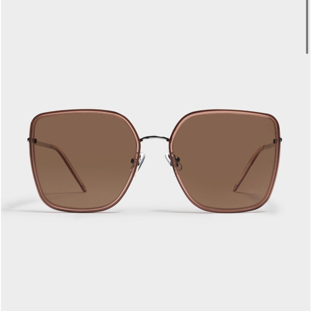 Brand new Gentle Monster Sunglasses in Mumu